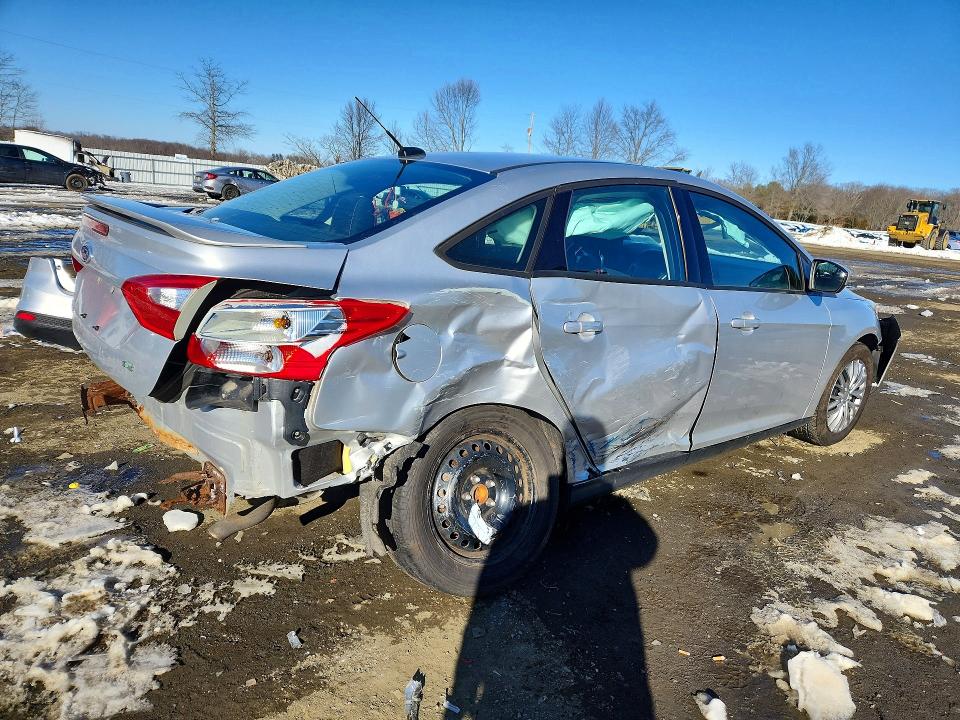 Продаж на аукціоні авто 2012 Ford Focus, vin: 1FAHP3F24CL213082, номер лоту: 74953925
