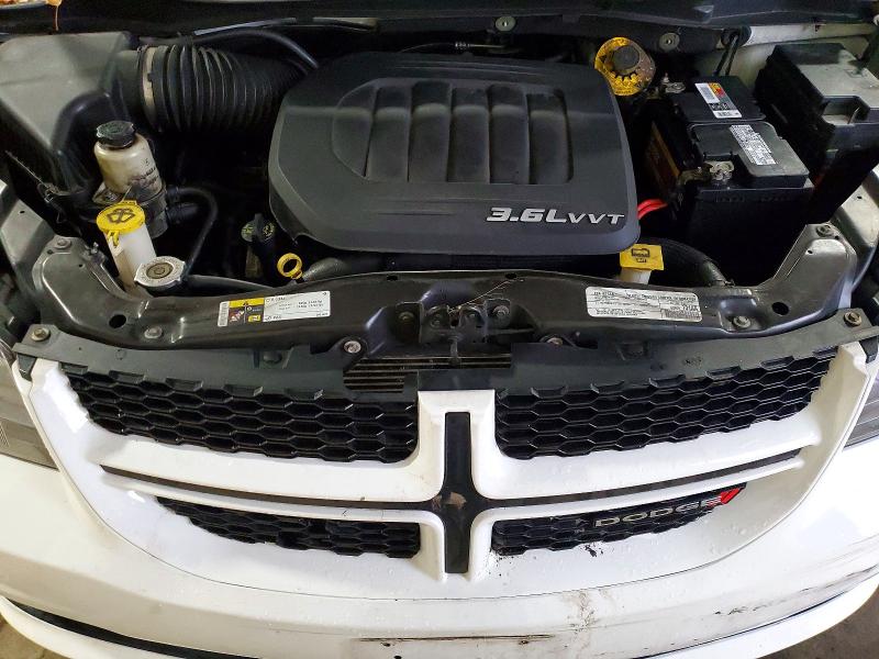 77557105 :رقم المزاد ، 2C4RDGEG5JR335384 vin ، 2018 Dodge Grand Caravan مزاد بيع