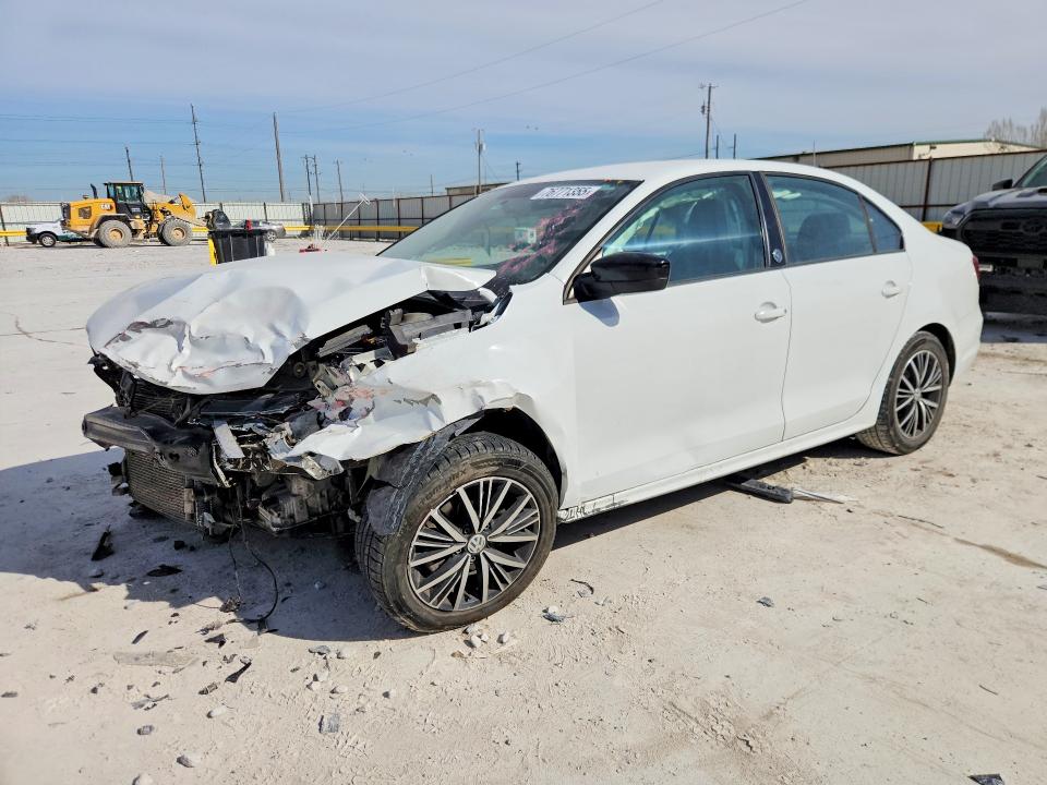 76771355 :رقم المزاد ، 3VWDB7AJXJM235772 vin ، 2018 Volkswagen Jetta مزاد بيع