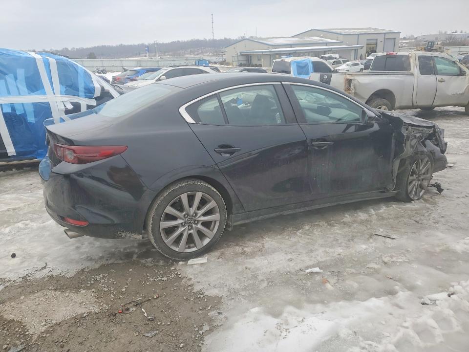76131165 :رقم المزاد ، JM1BPABLXM1324333 vin ، 2021 Mazda 3 مزاد بيع