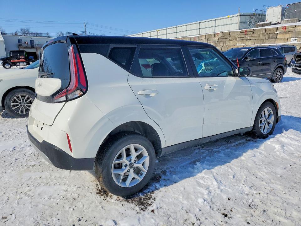 76688005 :رقم المزاد ، KNDJ23AU0R7230370 vin ، 2024 Kia Soul مزاد بيع