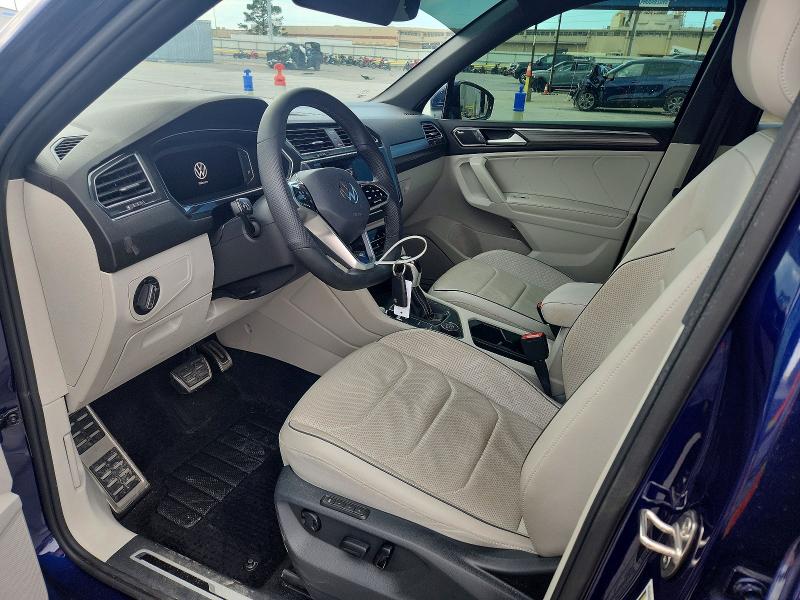 Продажа на аукционе авто 2022 Volkswagen Tiguan, vin: 3VV4B7AX6NM135182, номер лота: 77142735