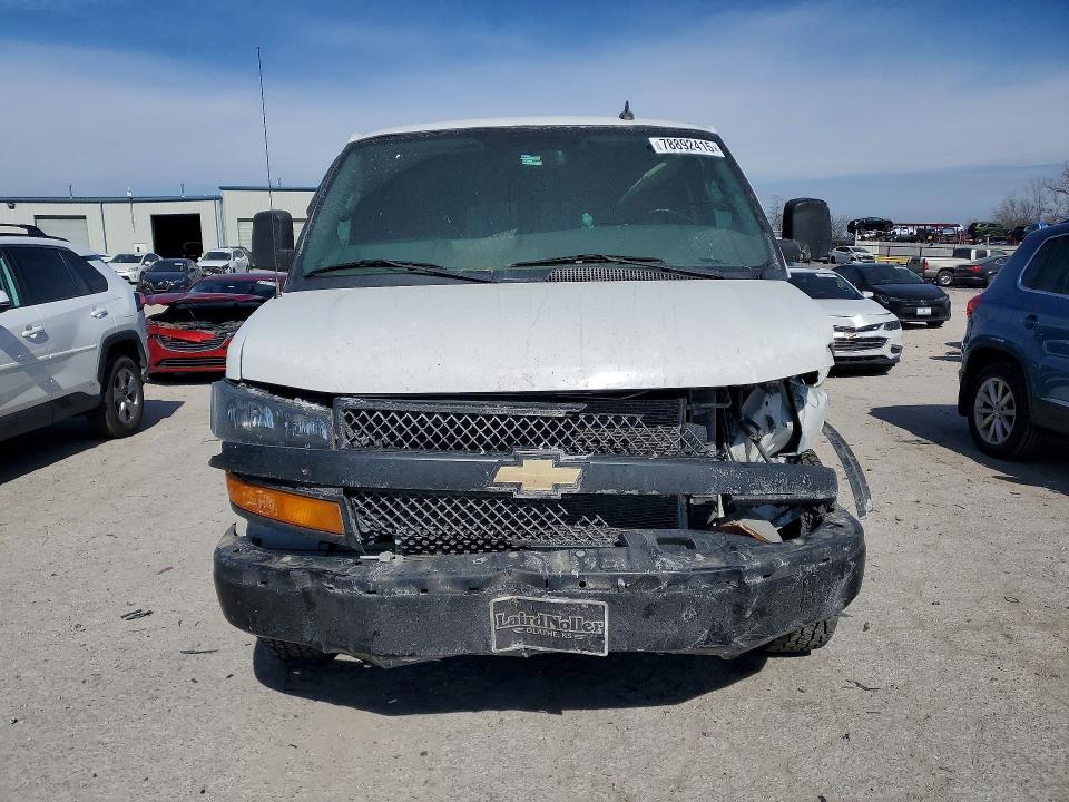 2021 Chev Express G2500 მანქანა იყიდება აუქციონზე, vin: 1GCWGBFPXM1153541, აუქციონის ნომერი: 78892415