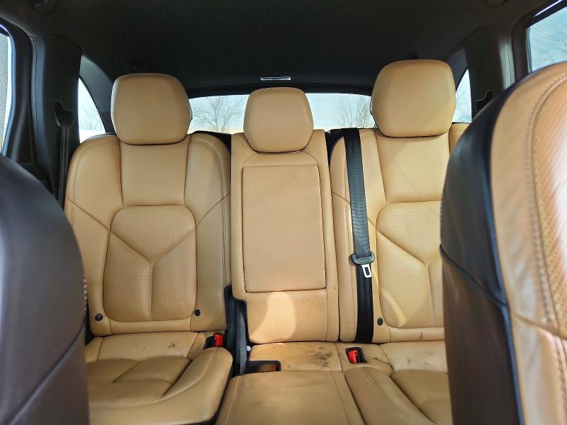 Auction sale of the 2017 Porsche Cayenne, vin: WP1AA2A26HKA92064, lot number: 74912505