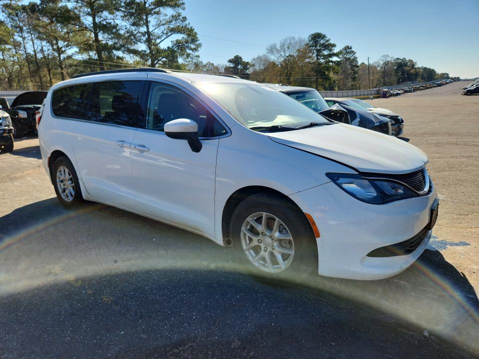 2020 Chrysler Voyager მანქანა იყიდება აუქციონზე, vin: 2C4RC1DG2LR172570, აუქციონის ნომერი: 75163915