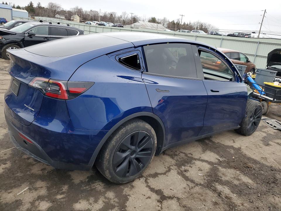Продаж на аукціоні авто 2024 Tesla Model Y, vin: 7SAYGAEE2RF121977, номер лоту: 76789385