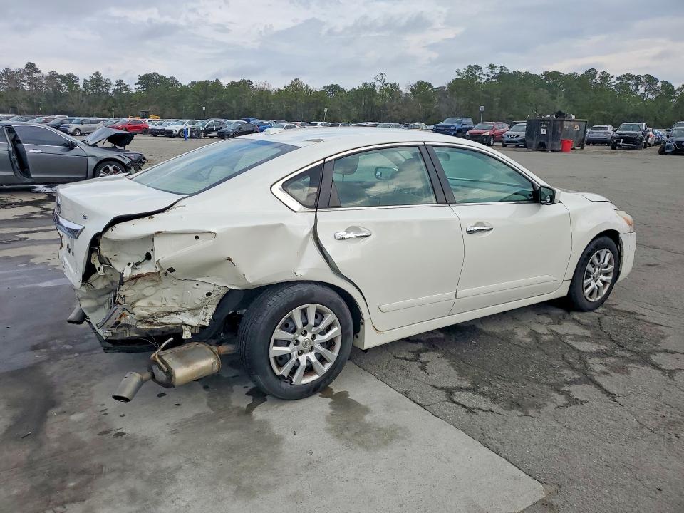 2015 Nissan Altima მანქანა იყიდება აუქციონზე, vin: 1N4AL3AP1FC283336, აუქციონის ნომერი: 77563975