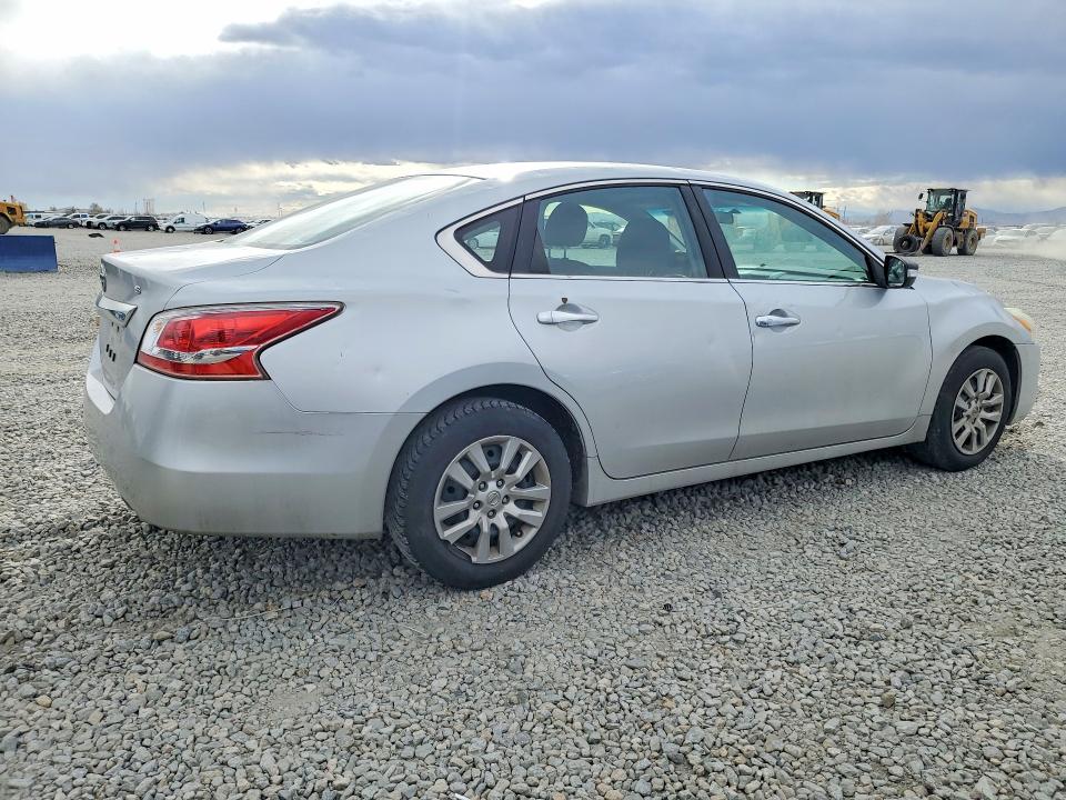 Auction sale of the 2015 Nissan Altima, vin: 1N4AL3AP3FN303347, lot number: 75883475