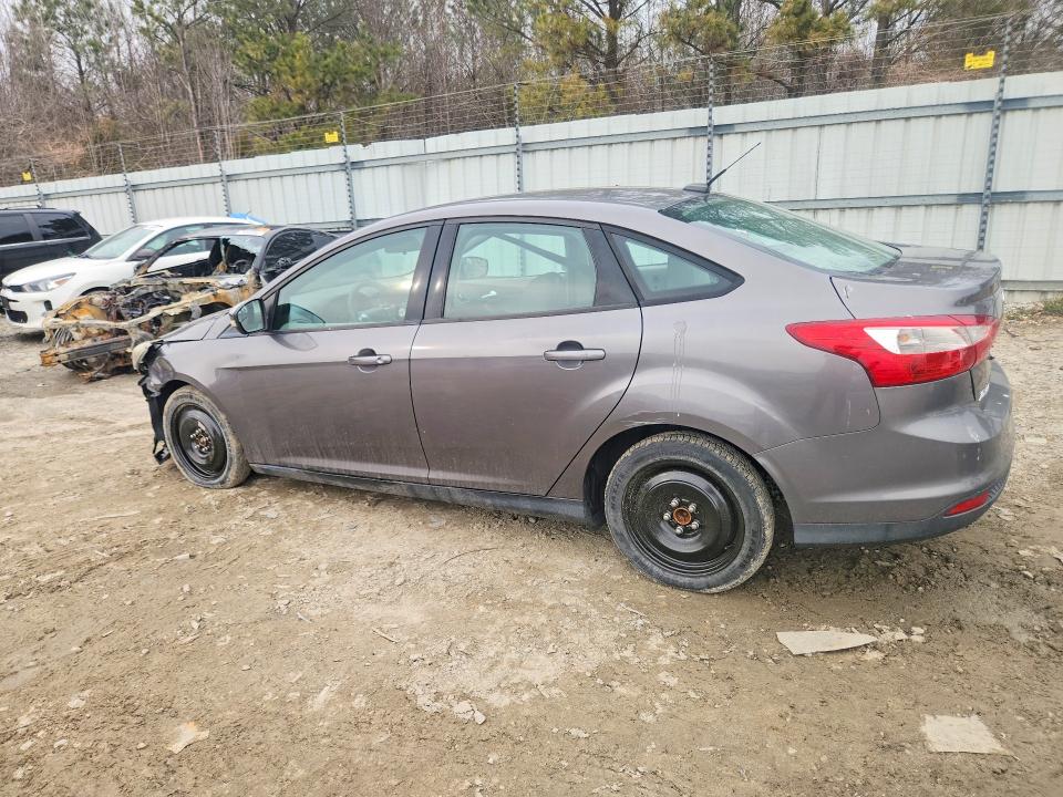 2014 Ford Focus მანქანა იყიდება აუქციონზე, vin: 1FADP3F26EL329529, აუქციონის ნომერი: 77331435