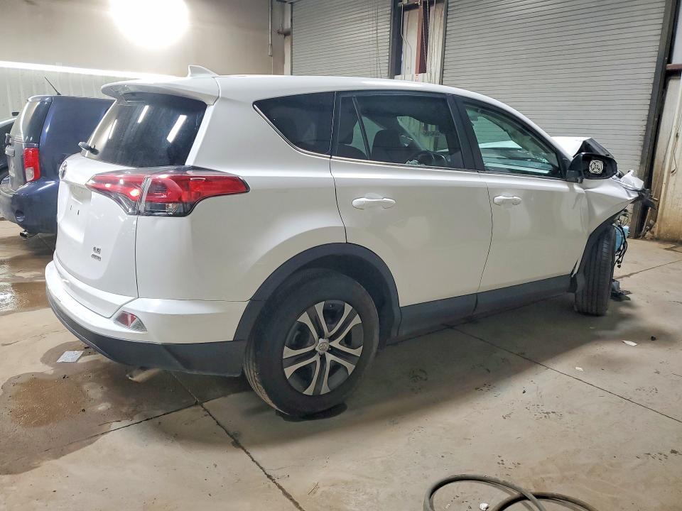 78165495 :رقم المزاد ، 2T3BFREV3JW725265 vin ، 2018 Toyota Rav4 مزاد بيع