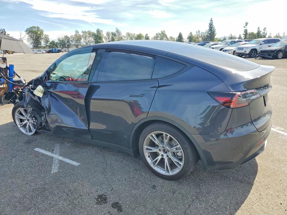 77579235 :رقم المزاد ، 7SAYGDED1RF051266 vin ، 2024 Tesla Model Y مزاد بيع
