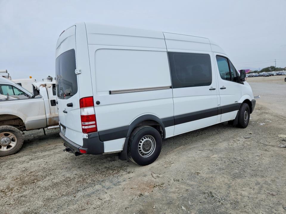 Продажа на аукционе авто 2010 Mercedes-benz Sprinter, vin: WD3PE7CC7A5471673, номер лота: 76223395