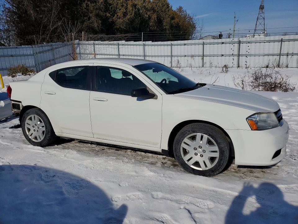 76790515 :رقم المزاد ، 1C3CDZAB9DN558805 vin ، 2013 Dodge Avenger Se مزاد بيع