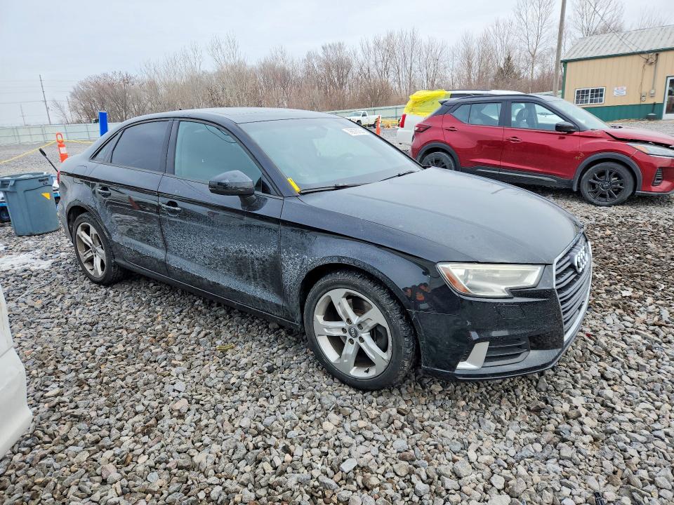 76078735 :رقم المزاد ، WAUAUGFFXH1043969 vin ، 2017 Audi A3 مزاد بيع
