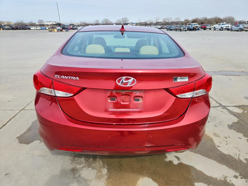 2013 Hyundai Elantra მანქანა იყიდება აუქციონზე, vin: 5NPDH4AE1DH233924, აუქციონის ნომერი: 76738555