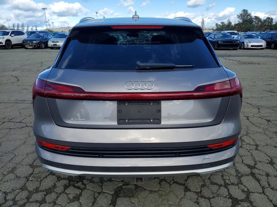 Продаж на аукціоні авто 2019 Audi E-tron, vin: WA1VABGE9KB025089, номер лоту: 78229585
