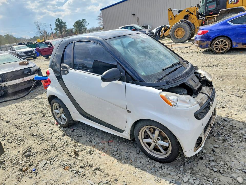 Продажа на аукционе авто 2015 Smart Fortwo, vin: WMEEJ3BA3FK814300, номер лота: 77653775