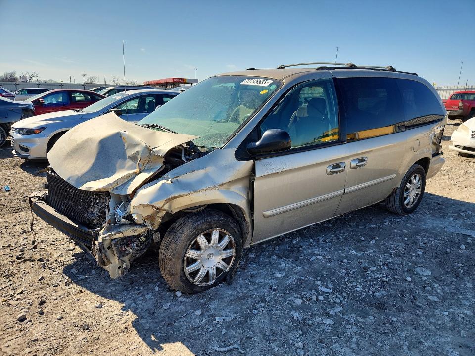 77148605 :رقم المزاد ، 2C4GP54L35R326710 vin ، 2005 Chrysler Town & Country مزاد بيع
