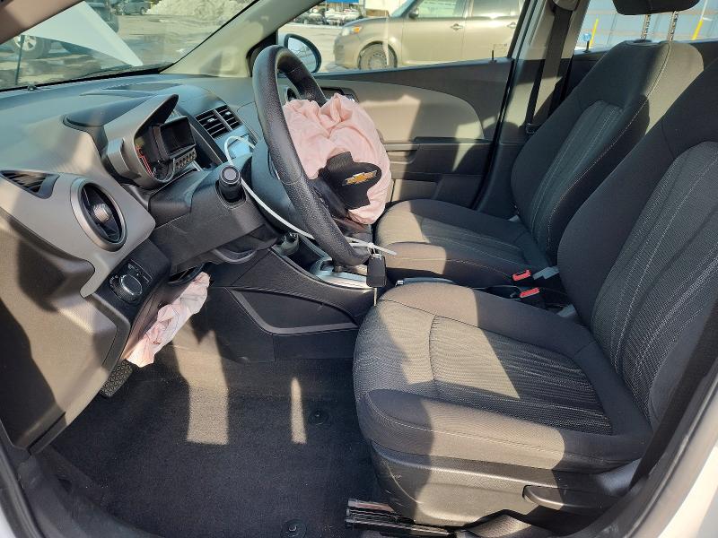 75666825 :رقم المزاد ، 1G1JC6SH3F4176665 vin ، 2015 Chevrolet Sonic مزاد بيع