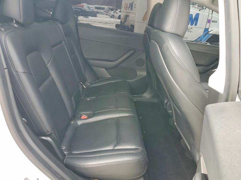 74834795 :رقم المزاد ، 5YJYGDEE0MF066467 vin ، 2021 Tesla Model Y مزاد بيع