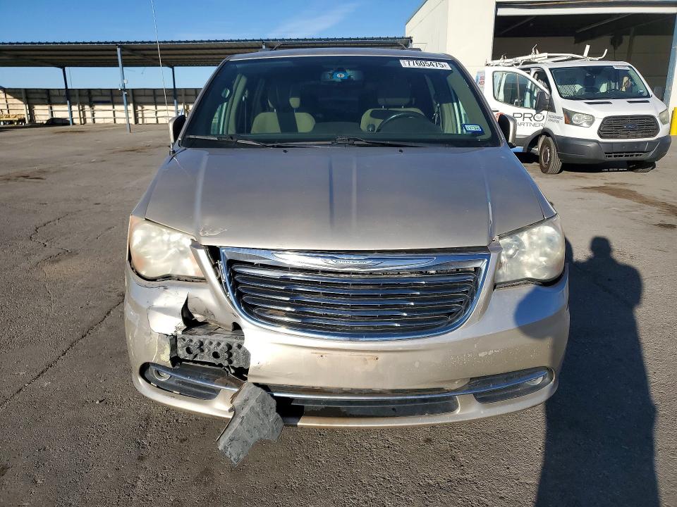 2014 Chrysler Town & Country მანქანა იყიდება აუქციონზე, vin: 2C4RC1BG9ER198850, აუქციონის ნომერი: 77605475