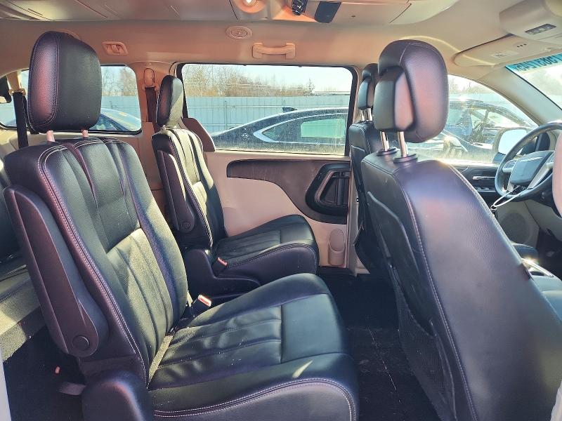 75837245 :رقم المزاد ، 2C4RC1BG5GR289309 vin ، 2016 Chrysler Town & Cou مزاد بيع