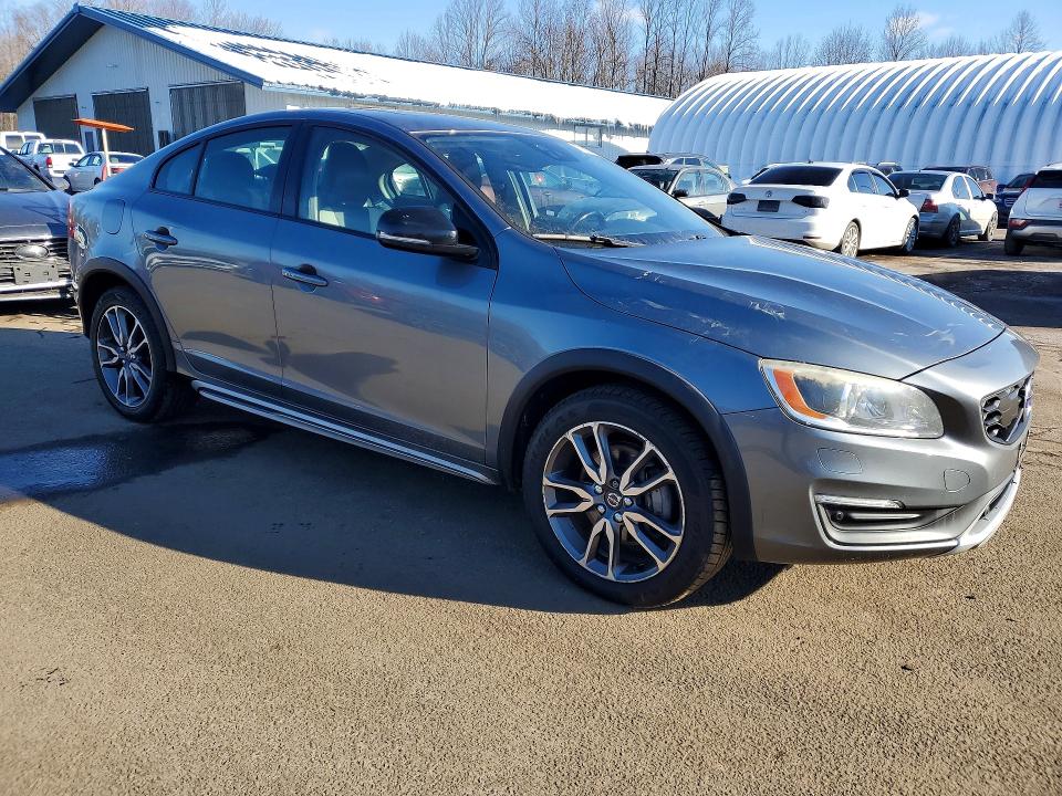2016 Volvo S60 Cross მანქანა იყიდება აუქციონზე, vin: YV4612UM1G2000732, აუქციონის ნომერი: 77351035