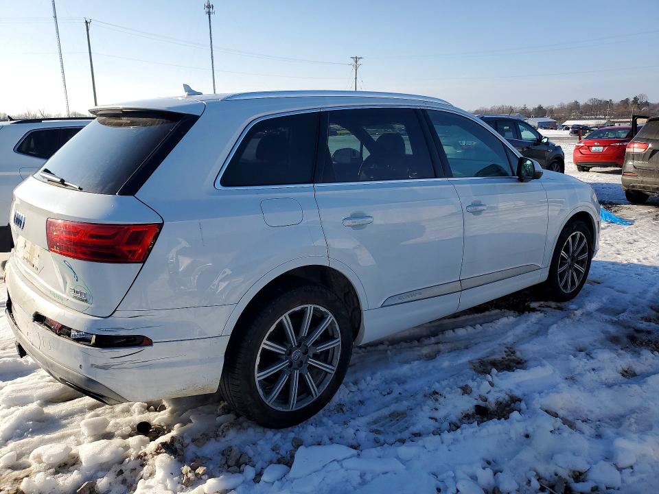 Продажа на аукционе авто 2018 Audi Q7, vin: WA1VAAF73JD029011, номер лота: 75477815