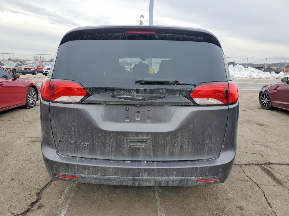 77759055 :رقم المزاد ، 2C4RC1EGXJR227889 vin ، 2018 Chrysler Pacifica مزاد بيع