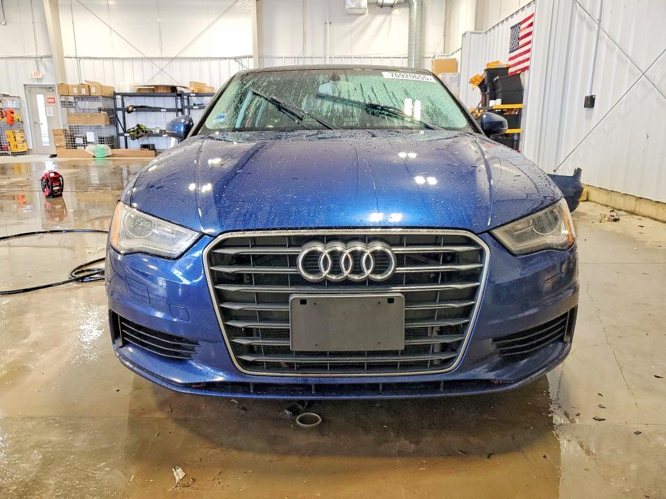 Продажа на аукционе авто 2015 Audi A3, vin: WAUACGFF2F1007211, номер лота: 76920655