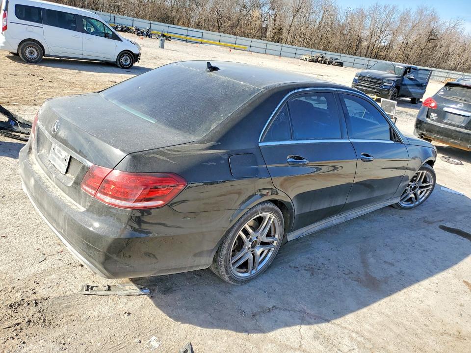 77325565 :رقم المزاد ، WDDHF5KBXFB145823 vin ، 2015 Mercedes-benz E مزاد بيع