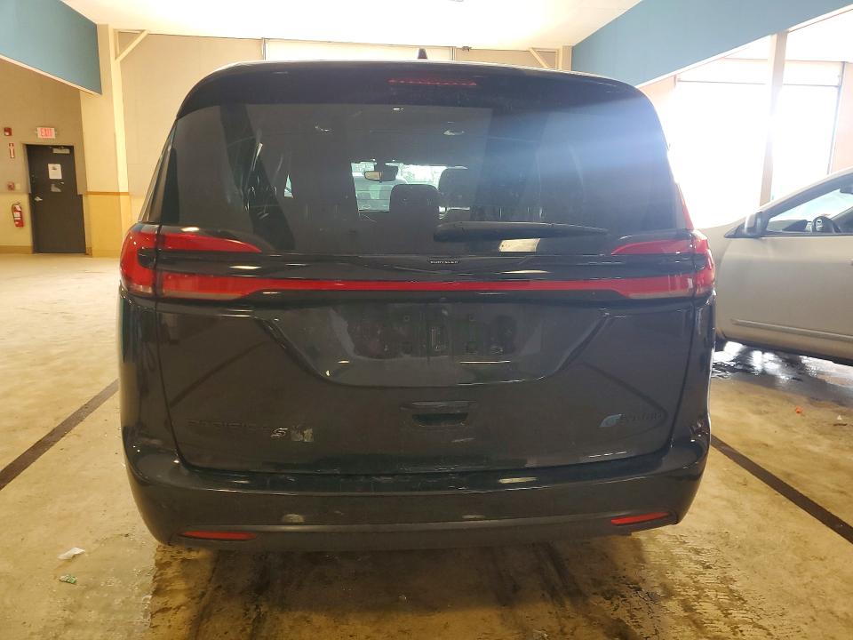 Продаж на аукціоні авто 2023 Chrysler Pacifica, vin: 2C4RC1L76PR632840, номер лоту: 77181015