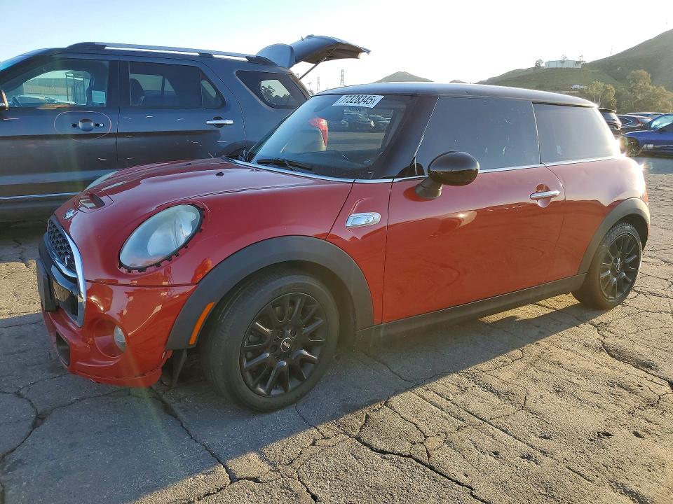 77328345 :رقم المزاد ، WMWXP7C3XH2A45973 vin ، 2017 Mini Cooper مزاد بيع