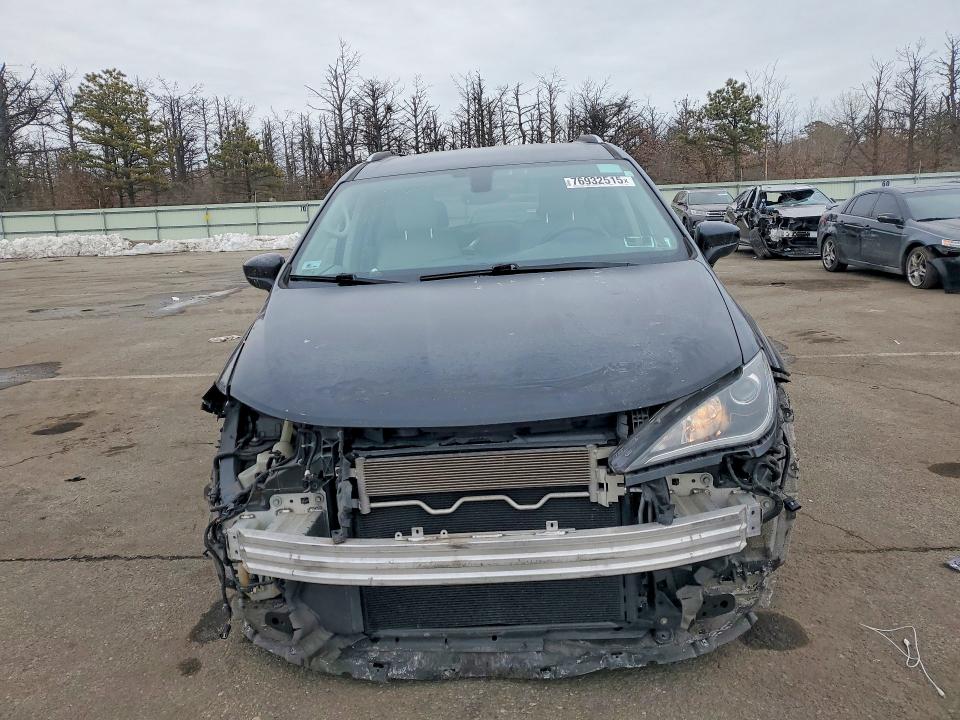 Продажа на аукционе авто 2019 Chrysler Pacifica, vin: 2C4RC1BG8KR609408, номер лота: 76932515