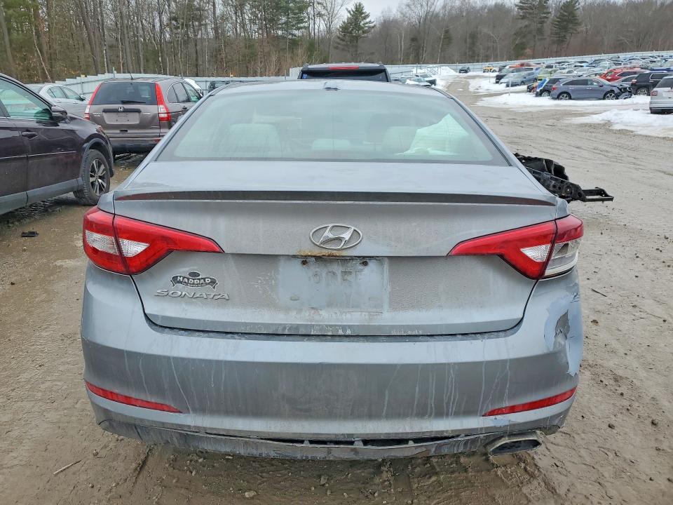 2015 Hyundai Sonata მანქანა იყიდება აუქციონზე, vin: 5NPE24AFXFH064231, აუქციონის ნომერი: 77660635