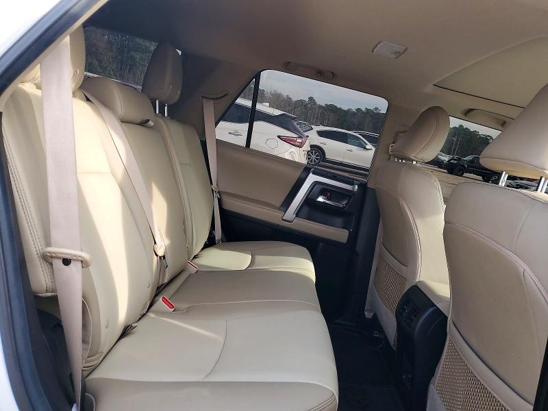 76610525 :رقم المزاد ، JTENU5JR3N6078423 vin ، 2022 Toyota 4runner مزاد بيع