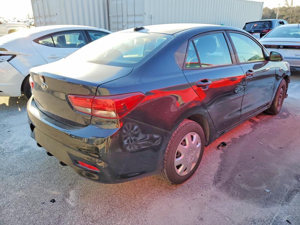 Продажа на аукционе авто 2018 Kia Rio, vin: 3KPA24AB4JE073399, номер лота: 75151125