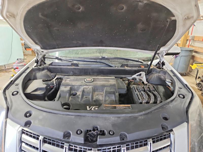 76047525 :رقم المزاد ، 3GYFNBE3XFS525699 vin ، 2015 Cadillac Srx مزاد بيع