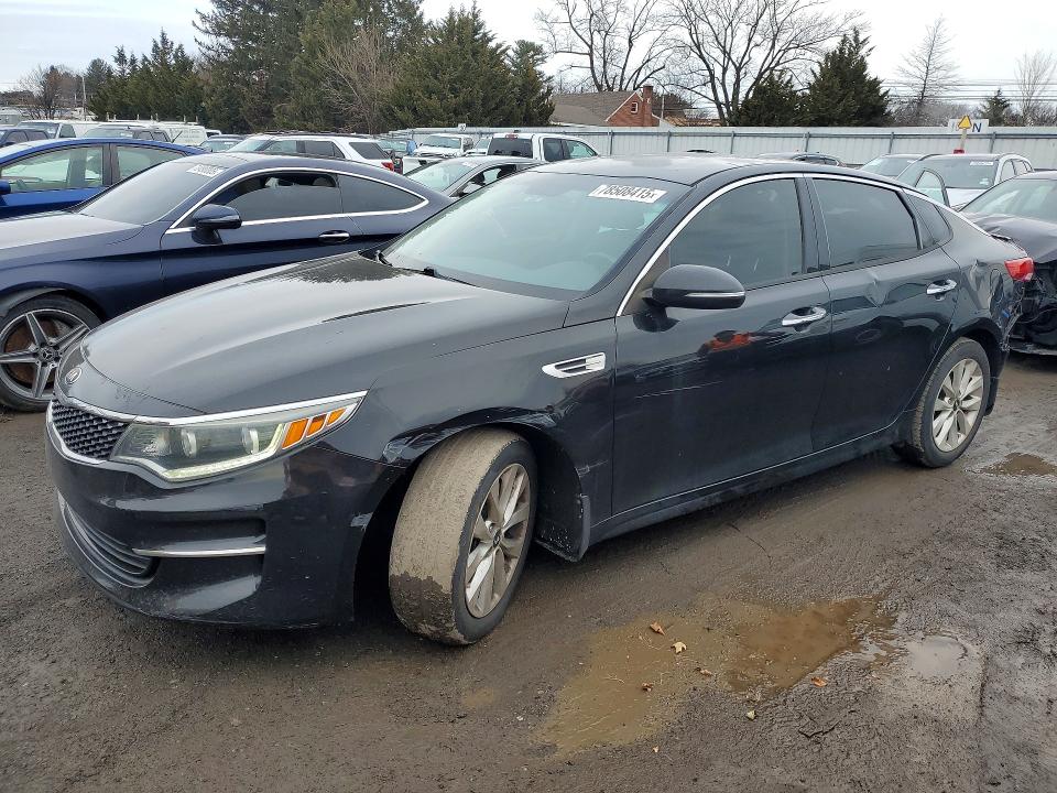 Auction sale of the 2017 Kia Optima, vin: 5XXGU4L37HG133834, lot number: 78508415