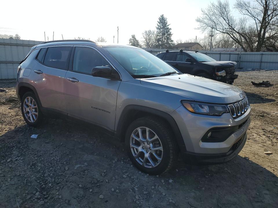 79338145 :رقم المزاد ، 3C4NJDFB1NT168940 vin ، 2022 Jeep Compass مزاد بيع