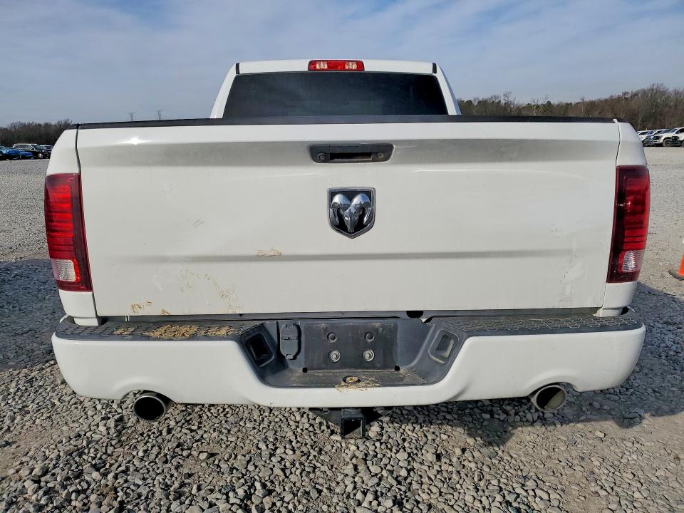78539015 :رقم المزاد ، 3C6JR6CT1JG165000 vin ، 2018 Ram 1500 مزاد بيع