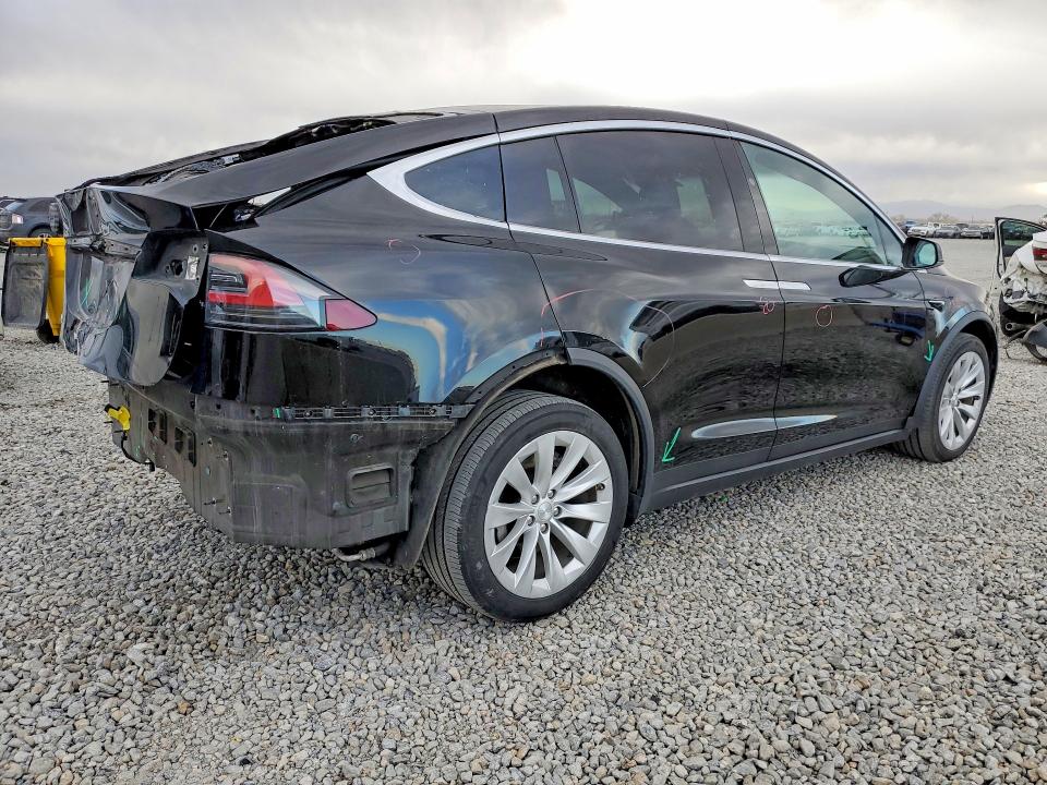 Продажа на аукционе авто 2017 Tesla Model X, vin: 5YJXCBE20HF041799, номер лота: 75570675