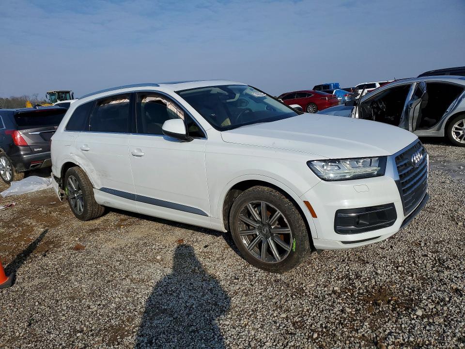 Продажа на аукционе авто 2018 Audi Q7, vin: WA1LHAF78JD043862, номер лота: 74092645