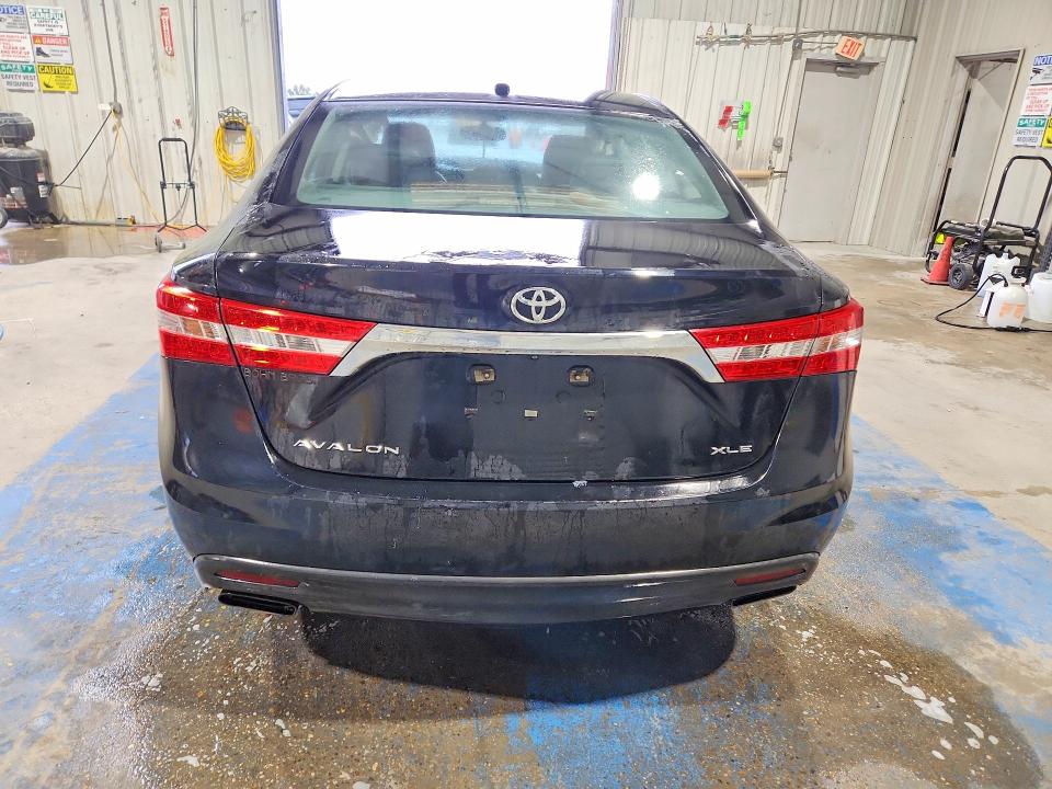 76076875 :رقم المزاد ، 4T1BK1EB3EU135665 vin ، 2014 Toyota Avalon مزاد بيع