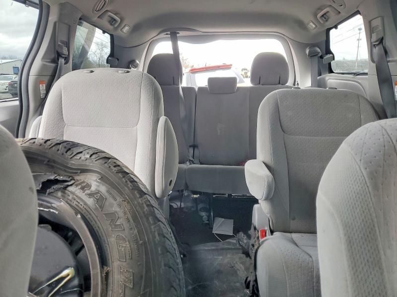 75831495 :رقم المزاد ، 5TDJK3DC9FS094888 vin ، 2015 Toyota Sienna مزاد بيع