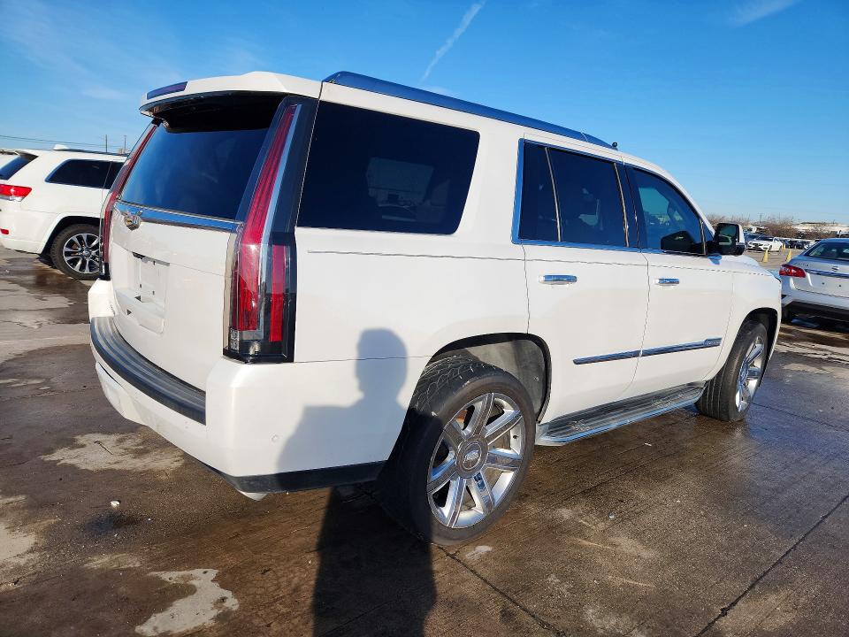 2017 Cadillac Escalade L მანქანა იყიდება აუქციონზე, vin: 1GYS3BKJ7HR334061, აუქციონის ნომერი: 74565135