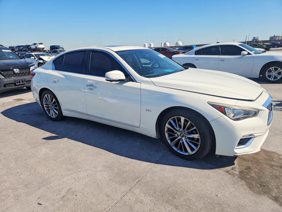 75062105 :رقم المزاد ، JN1EV7AP0JM355825 vin ، 2018 Infiniti Q50 مزاد بيع