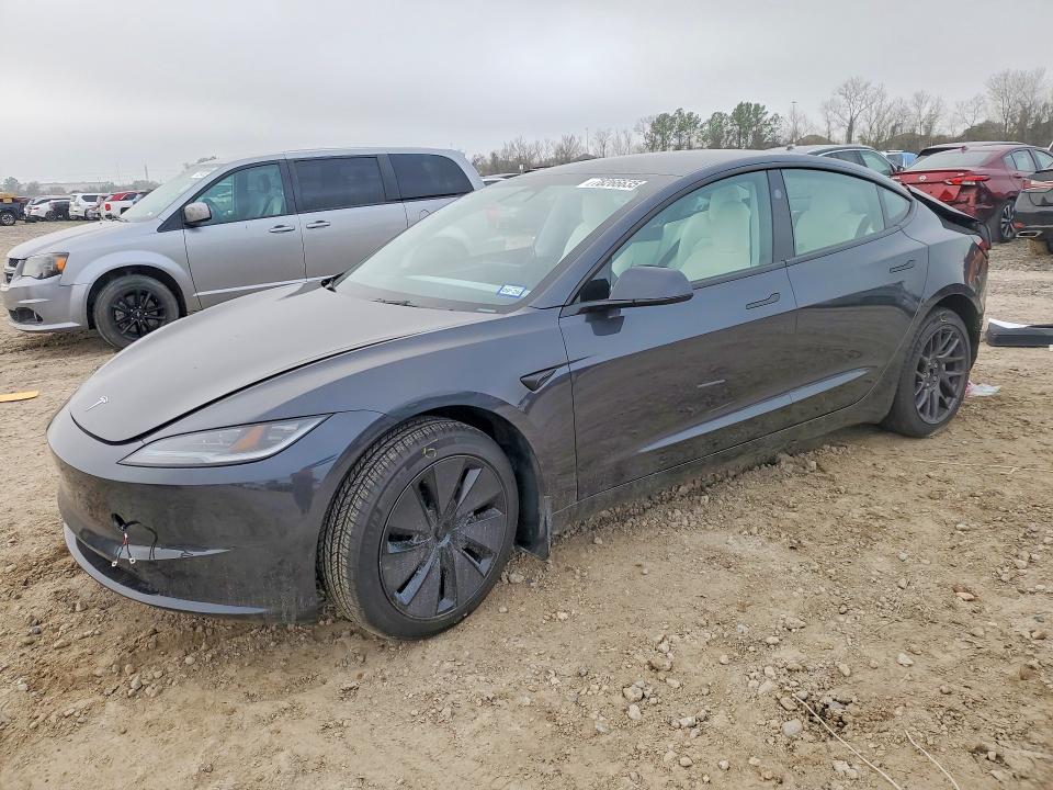 2025 Tesla Model 3 მანქანა იყიდება აუქციონზე, vin: 5YJ3E1EA5SF083242, აუქციონის ნომერი: 78266635