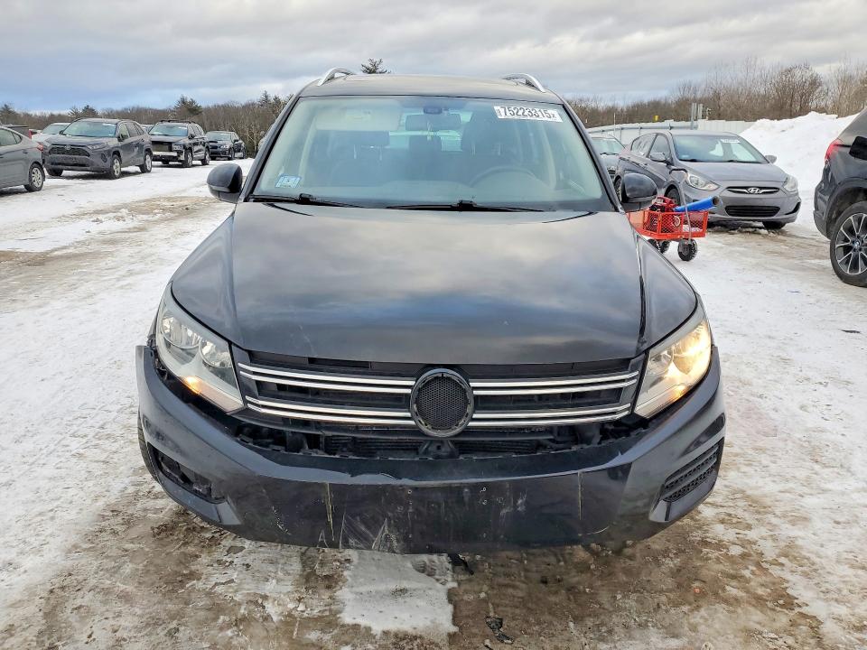 75223315 :رقم المزاد ، WVGSV7AX7HK006405 vin ، 2017 Volkswagen Tiguan مزاد بيع