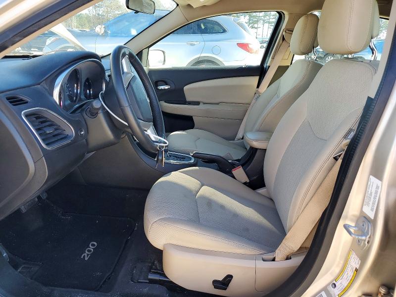 2013 Chrysler 200 მანქანა იყიდება აუქციონზე, vin: 1C3CCBBBXDN745320, აუქციონის ნომერი: 76339525